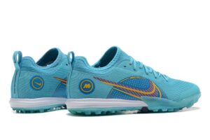 NIKE BOOTS