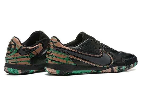 NIKE BOOTS