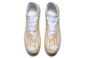 ADIDAS PREDATOR BOOTS