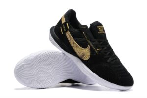 NIKE BOOTS