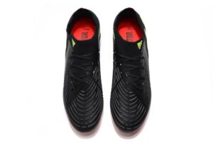 ADIDAS PREDATOR BOOTS