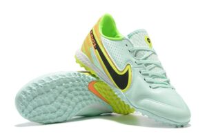 NIKE BOOTS