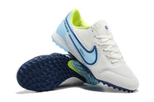 NIKE BOOTS