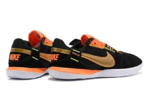 NIKE BOOTS