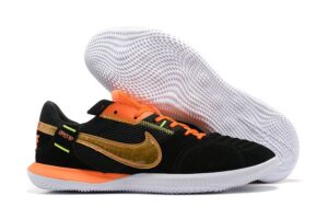 NIKE BOOTS