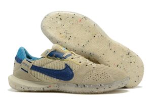 NIKE BOOTS