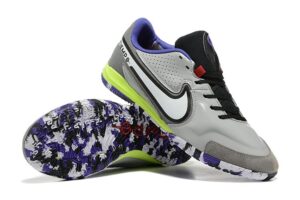 NIKE BOOTS