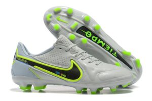 NIKE BOOTS