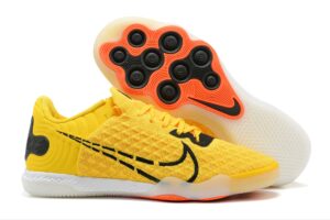 NIKE BOOTS