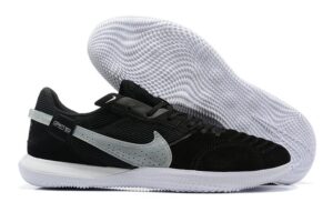 NIKE BOOTS