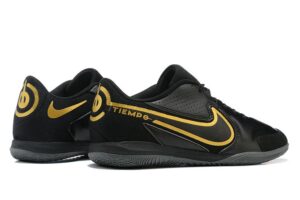 NIKE BOOTS