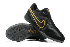 NIKE BOOTS