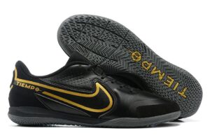 NIKE BOOTS