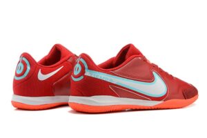 NIKE BOOTS