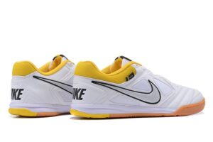 NIKE BOOTS