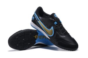 NIKE BOOTS