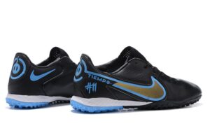 NIKE BOOTS