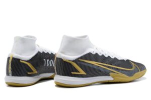 NIKE BOOTS