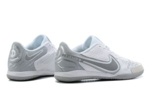 NIKE BOOTS