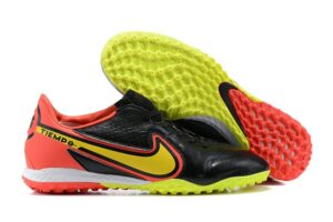 NIKE BOOTS