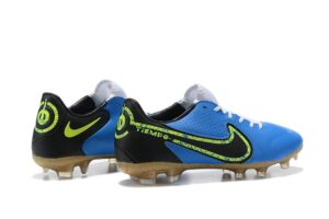 NIKE BOOTS