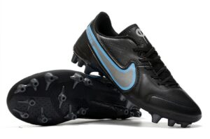 NIKE BOOTS