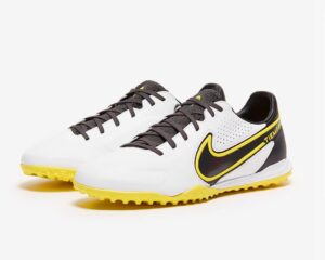 NIKE BOOTS