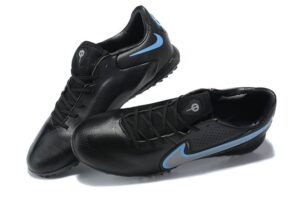NIKE BOOTS