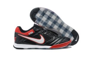NIKE BOOTS