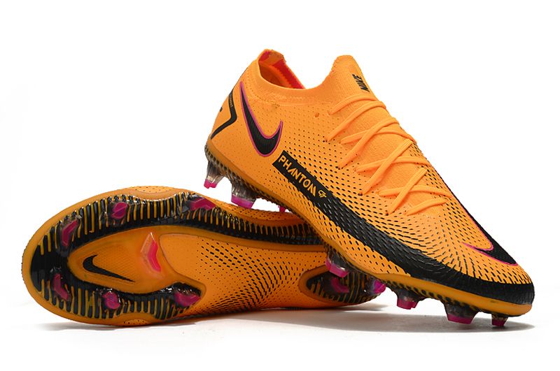 NIKE PHANTOM BOOTS🔥