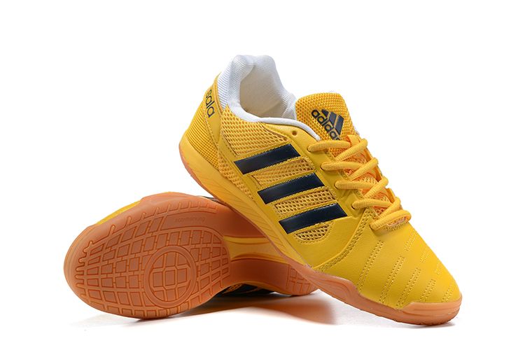 ADIDAS BOOTS🔥