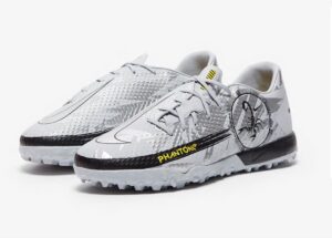NIKE PHANTOM BOOTS