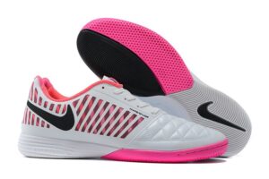 NIKE BOOTS