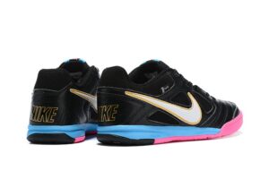 NIKE BOOTS
