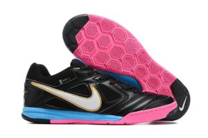 NIKE BOOTS