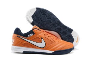 NIKE BOOTS