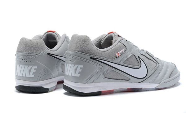 NIKE BOOTS