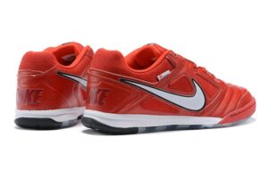 NIKE BOOTS
