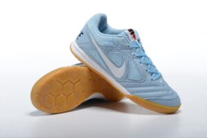 NIKE BOOTS