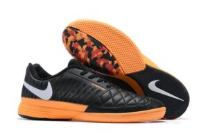 NIKE BOOTS