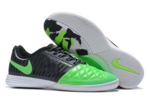 NIKE BOOTS