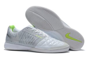 NIKE BOOTS