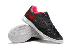 NIKE BOOTS
