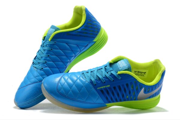 NIKE BOOTS