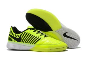 NIKE BOOTS