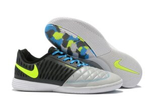 NIKE BOOTS