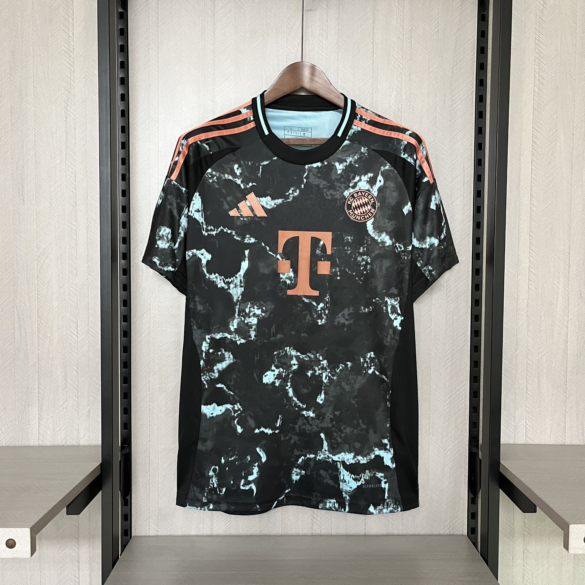 2024-2025 bayern munich away jersey