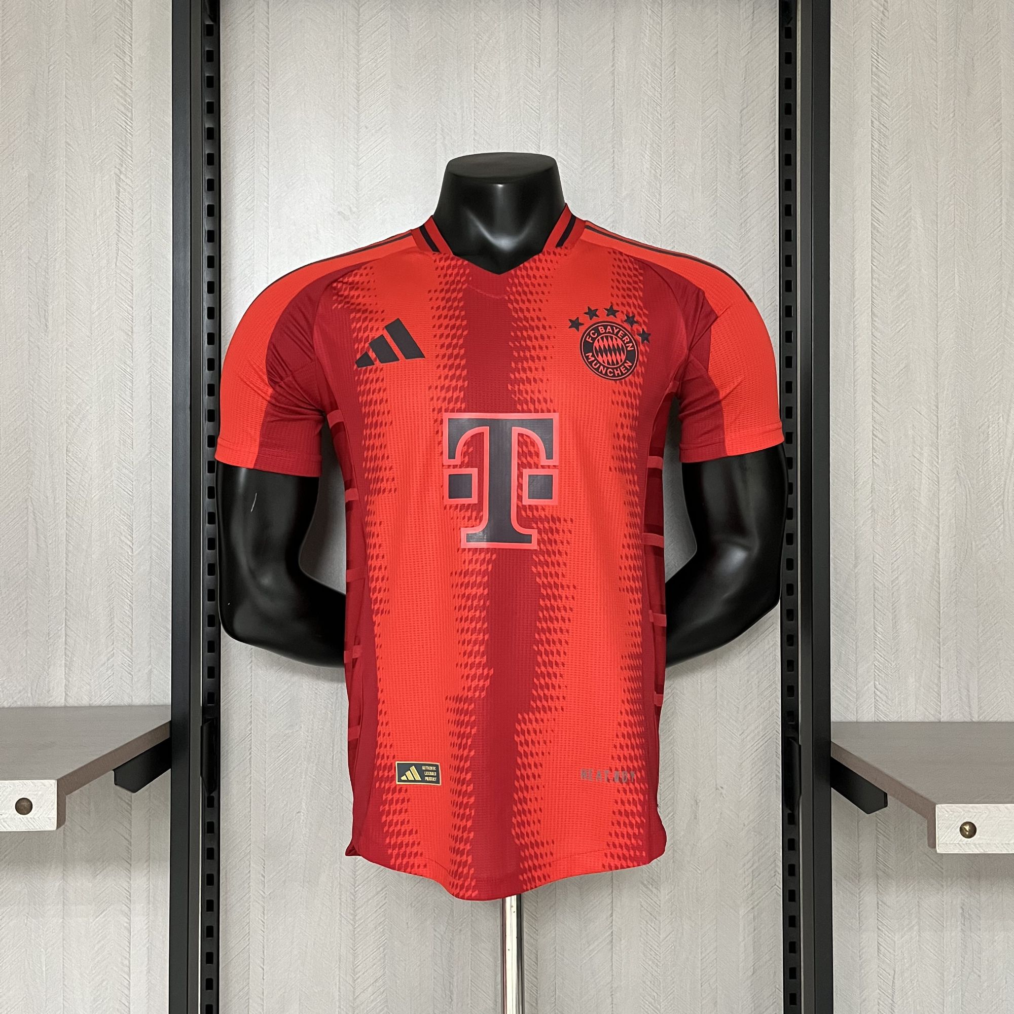 2024-2025 BAYERN MUNICH HOME JERSEY