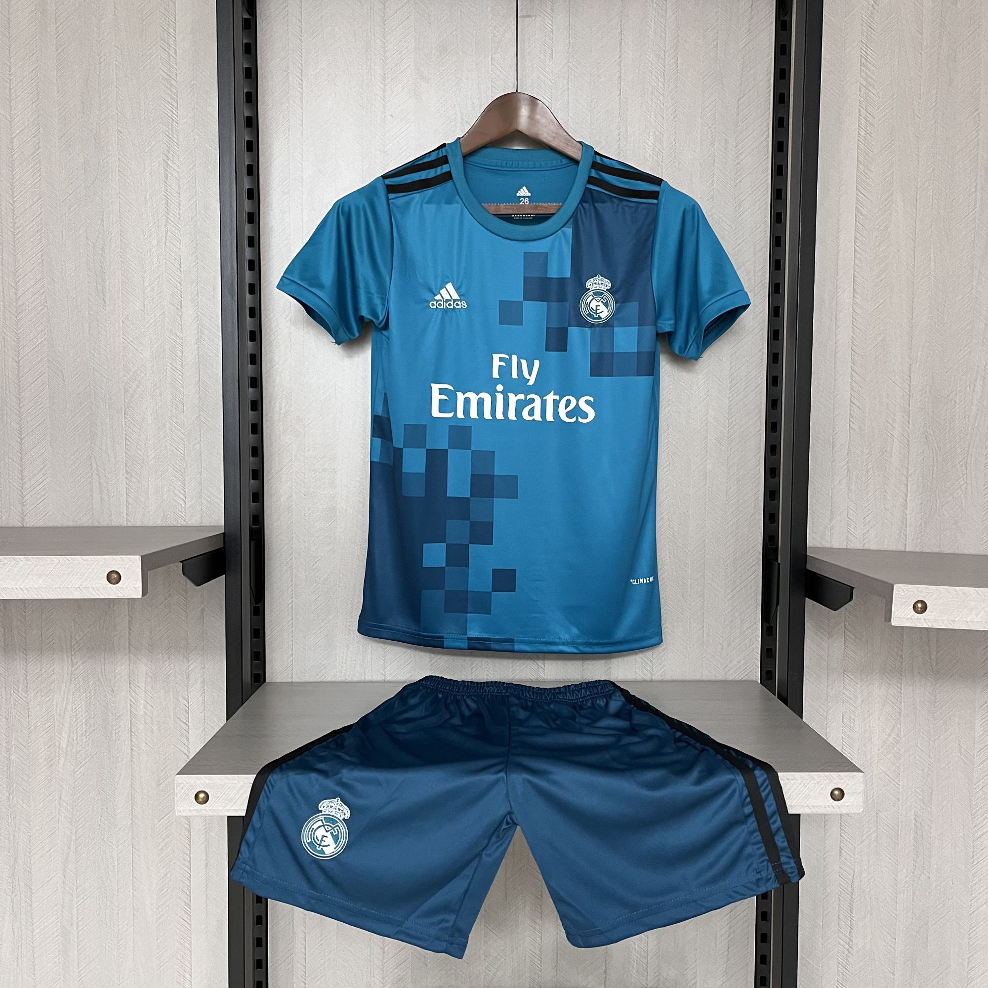2017-2018 KIDS REAL MADRID AWAY RETRO JERSEY 2017-2018 KIDS REAL MADRID AWAY RETRO JERSEY