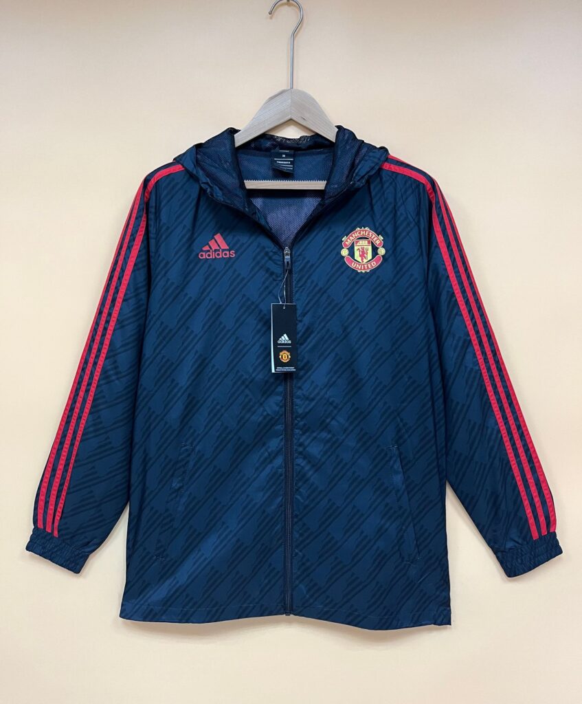 2022 MANCHESTER UNITED BLACK WINDBREAKER